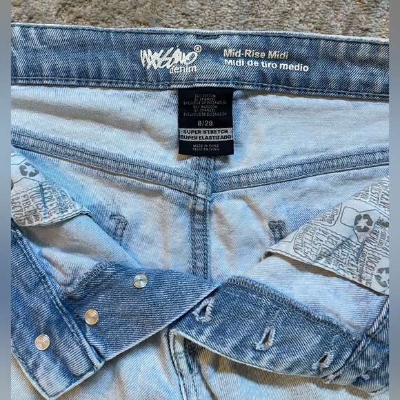 3/$15 LIKE NEW π΄ππππππ πππ-π
ππ π ππππ Jean shorts - Picture 4 of 7